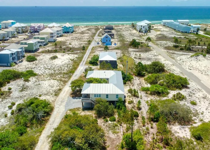 Holiday home Whitesands House *
